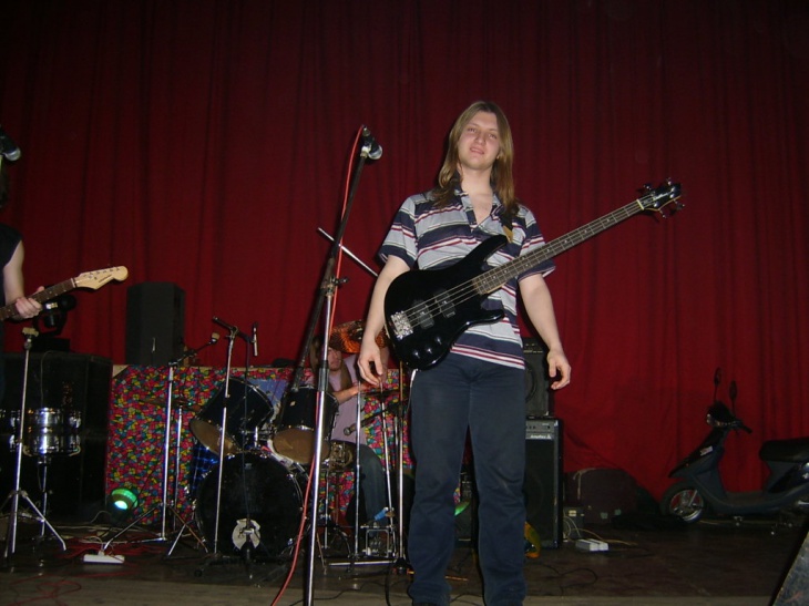 Фото Концерт в к/т "Спутник" 11 января 2004