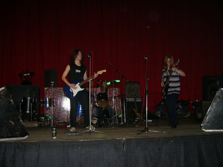 Фото Концерт в к/т "Спутник" 11 января 2004
