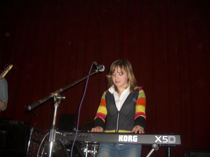 Фото Концерт в к/т "Спутник" 21 мая 2005